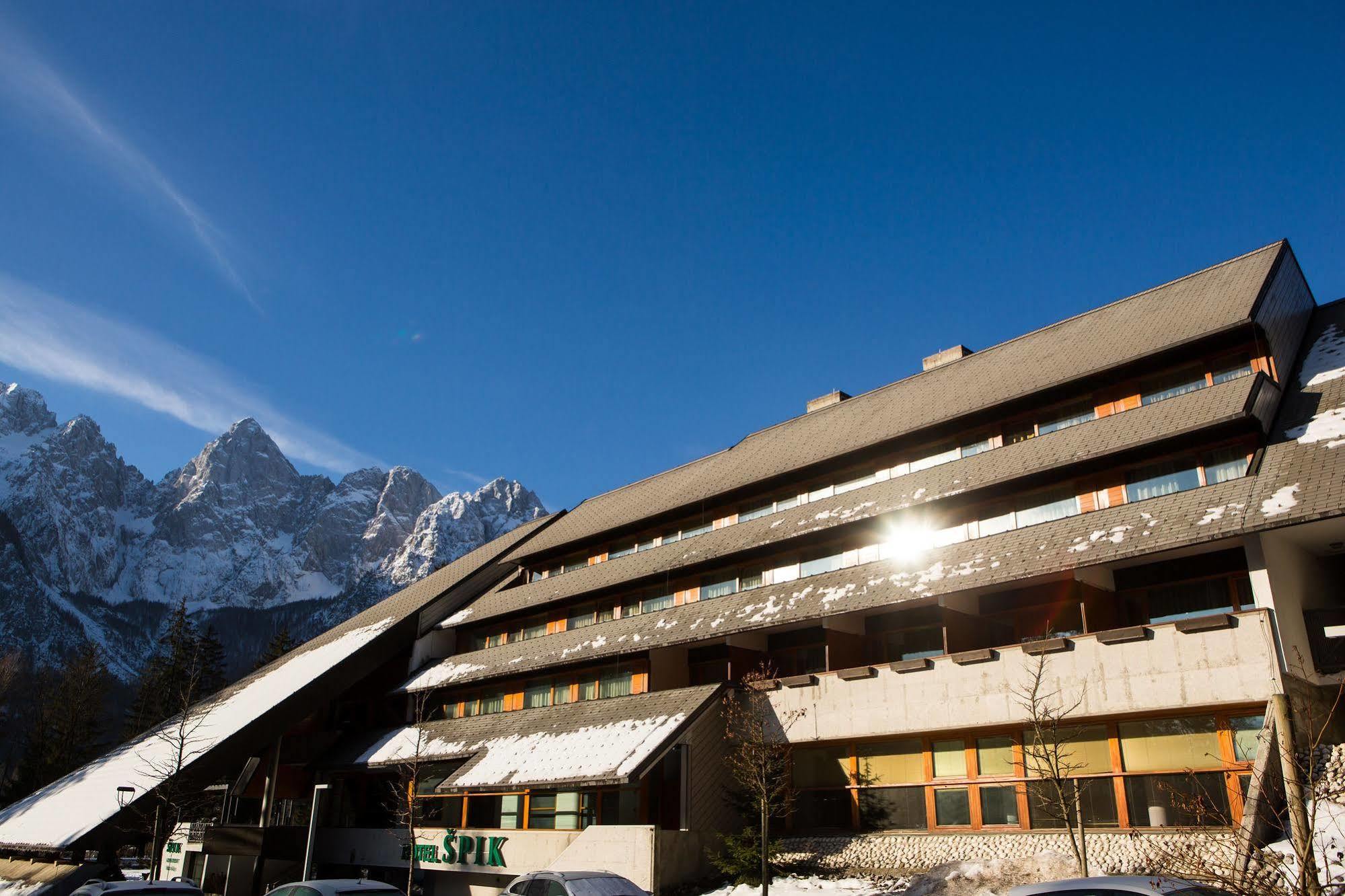špik Alpine Hotel 3*